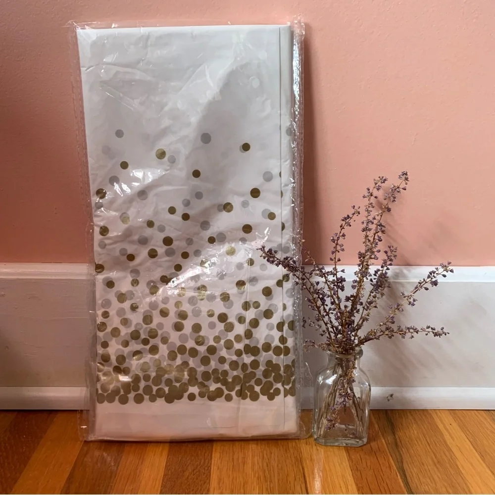 NEW 4 Pack of Tablecloths White with Gold Polka Dots for Party or Wedding